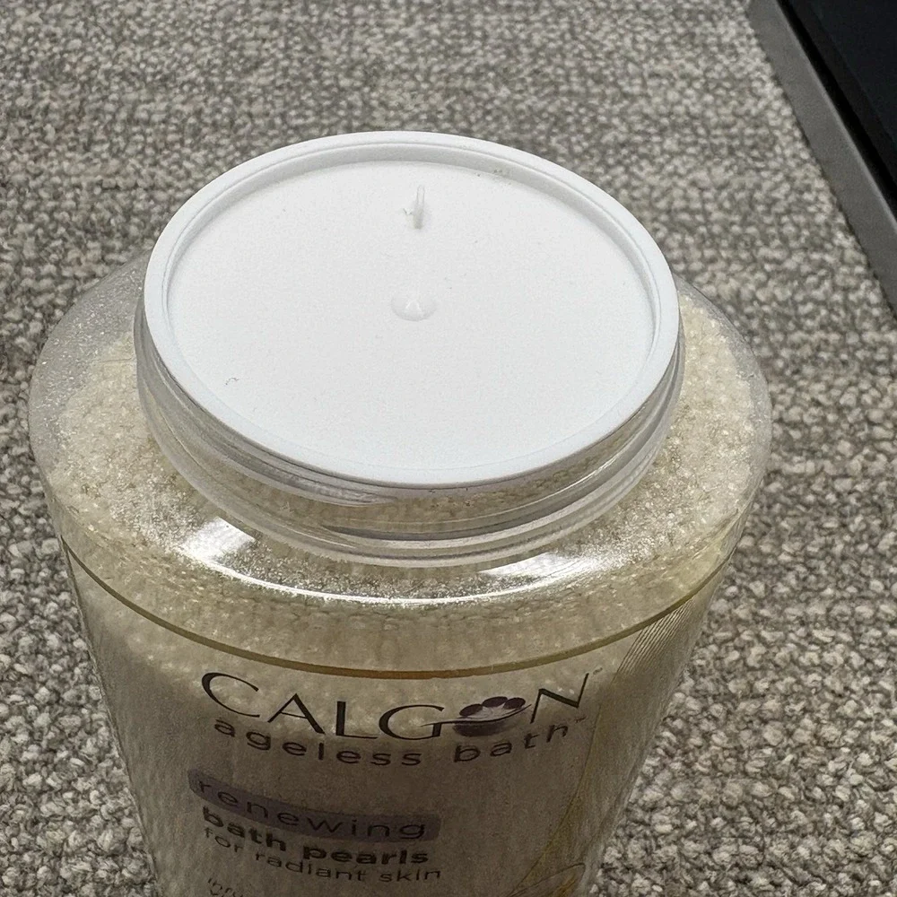Calgon Ageless Bath RENEWING Bath Pearls For Radiant Skin, 16 oz / 1 Pound NEW